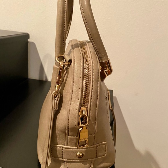 bebe shoulder bag - Picture 4 of 8